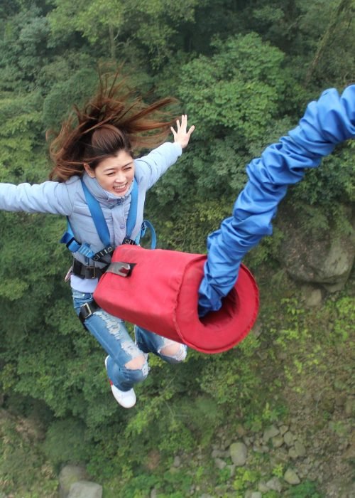 Bungee Jump - Traveltourtrips